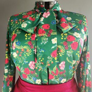 Hawes & Curtis Satin Pussybow Blouse in Green Floral, Size: UK20 (US18)